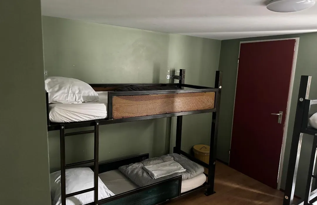 Amsterdam Hostel Uptown-1