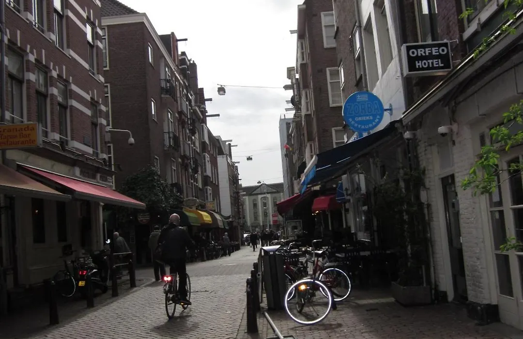 Amsterdam Hostel Uptown-1