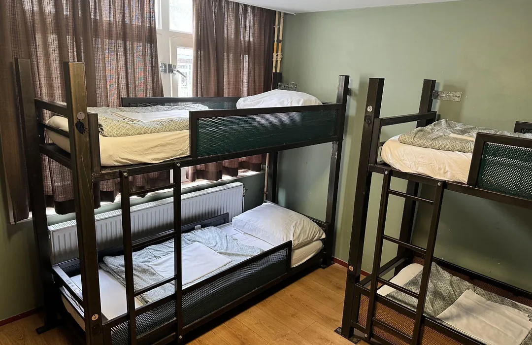 Amsterdam Hostel Uptown-1