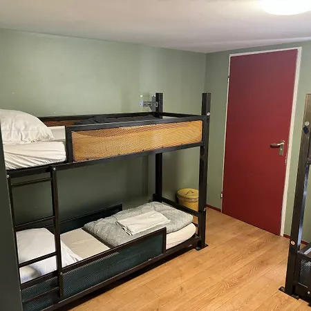 Amsterdam Hostel Uptown-2